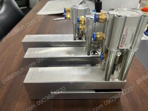 Bộ đục lỗ túi nhựa