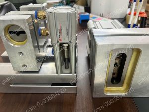 Bộ đục lỗ túi nhựa